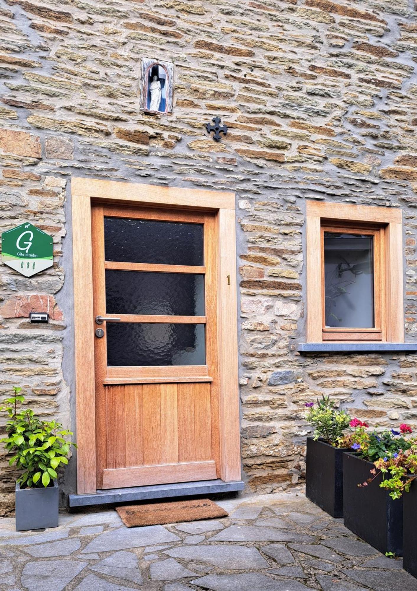 Bulle En Ville Maisonnette De Charme Spa Exterior foto